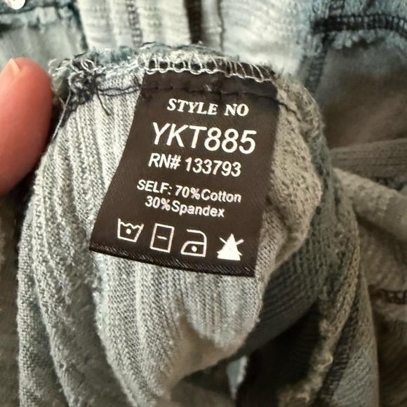 POL Women’s Distressed Button Down - Picture 4 of 7